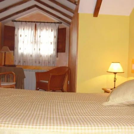 El Acebo Guest house *