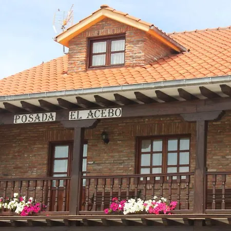 El Acebo Guest house *